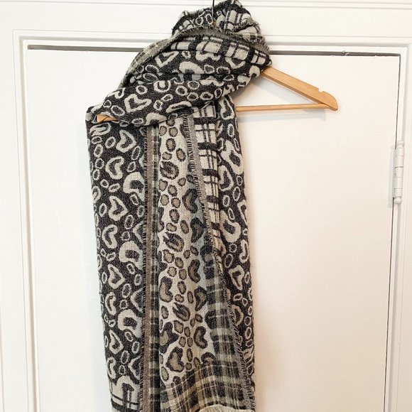 Leopard/Plaid Print Scarf - Picture 1 of 2